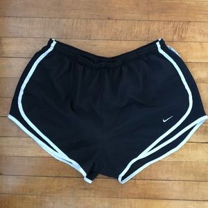 Nike Dry Fit Tempo Shorts Black/White